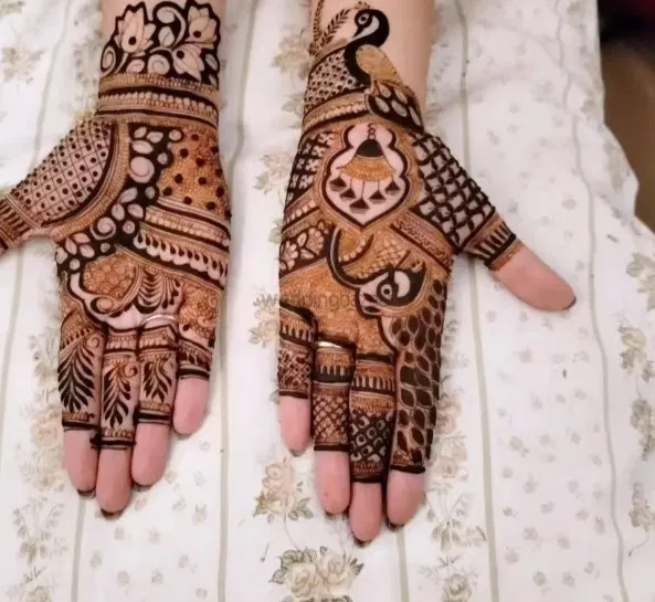 Back Hand Mehndi Design