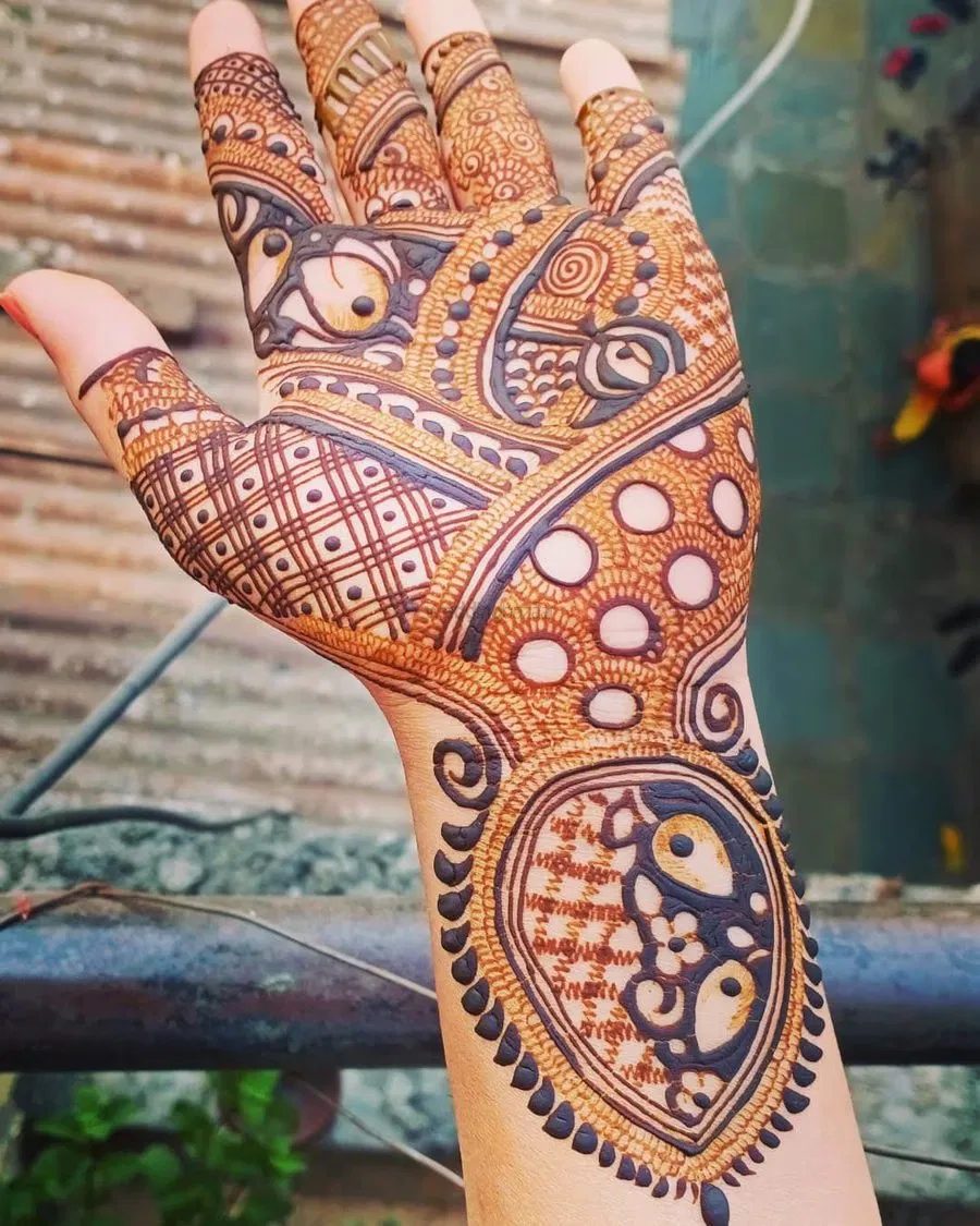 Back Hand Mehndi Design