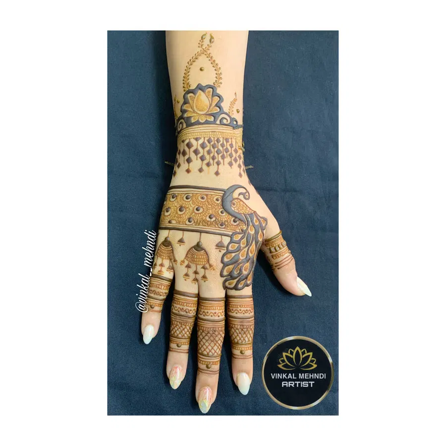 Back Hand Mehndi Design with Gol Tikki (2)