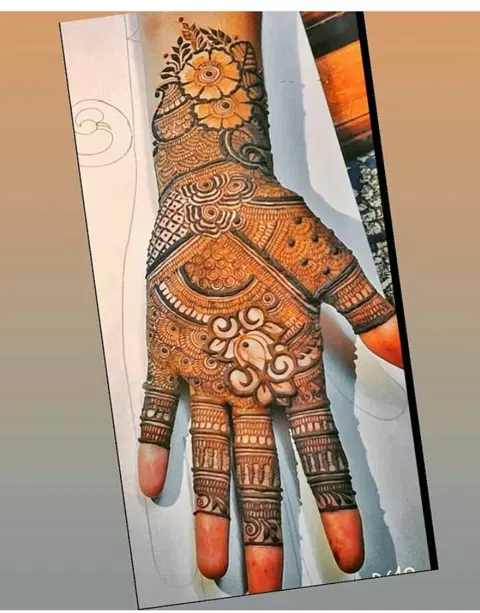 front hand mehndi design