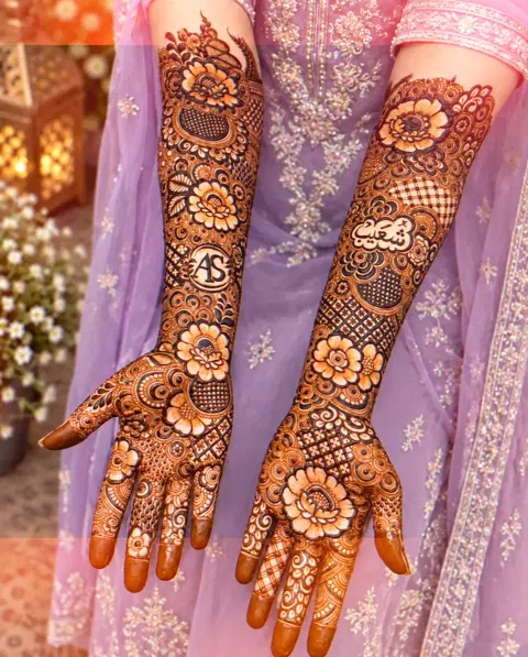 aesthetic front hand mehndi design