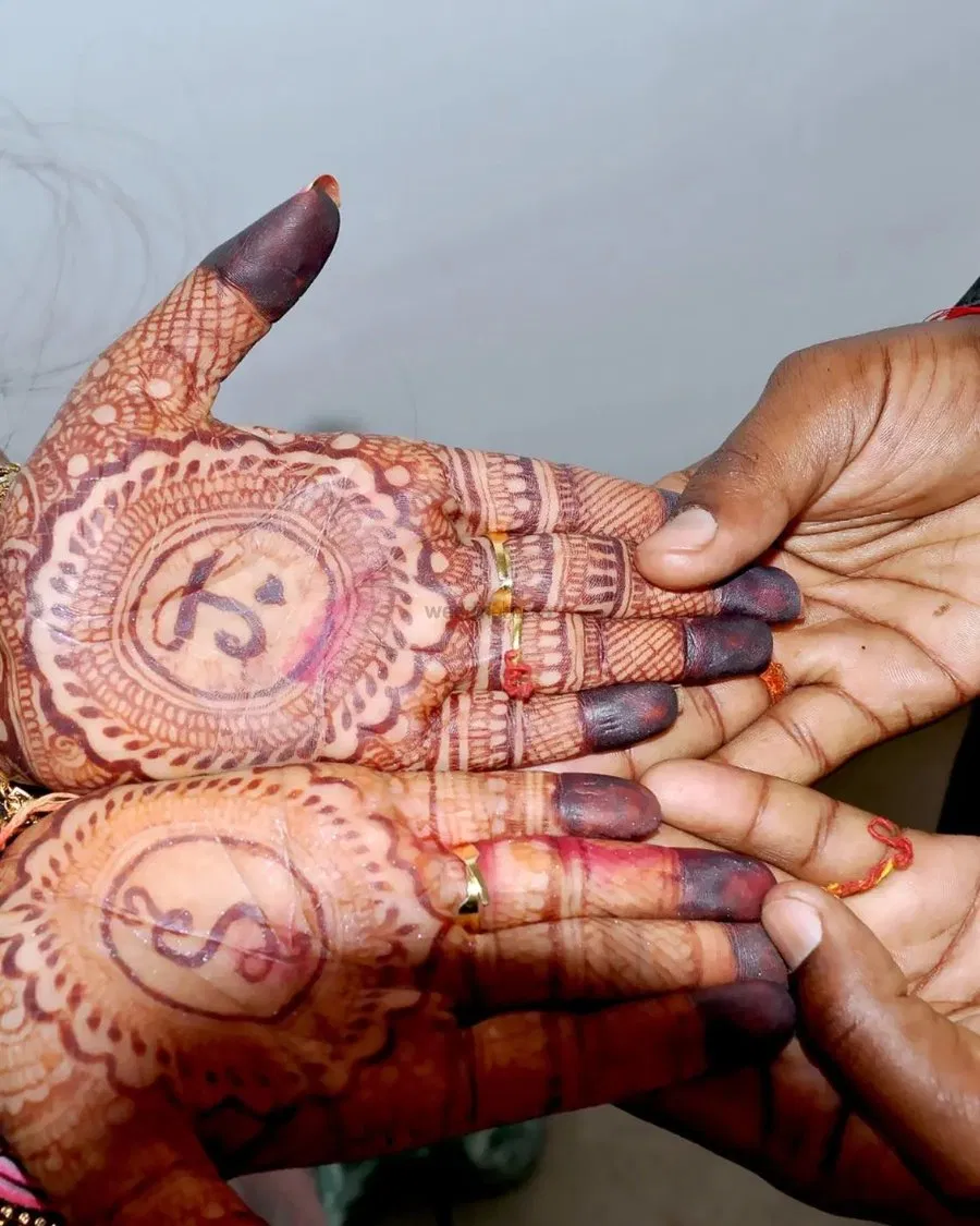 Front Hand Mehndi Design