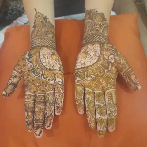 figure mehndi design