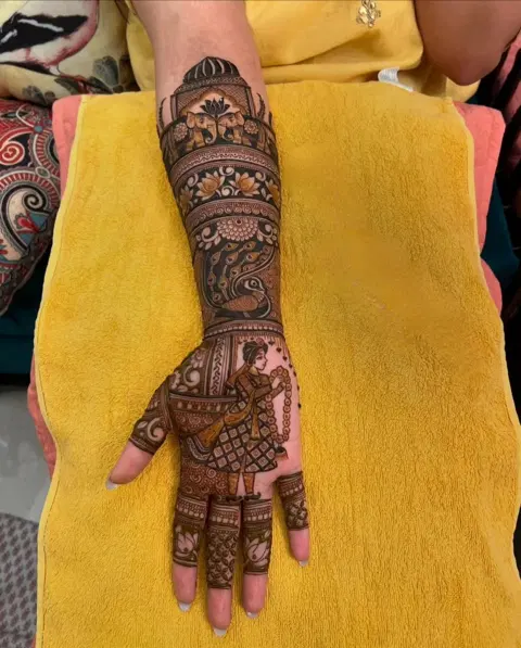 bridal front hand mehndi design