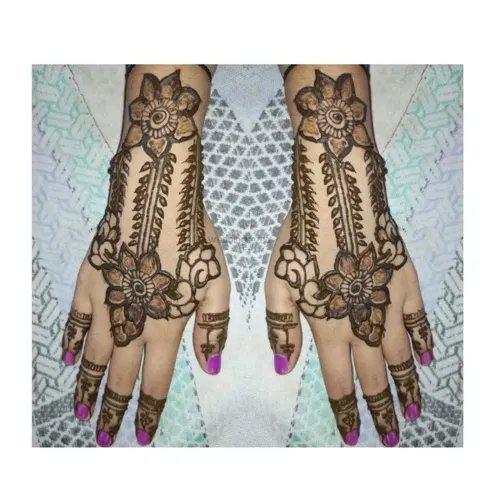 front hand mehndi design