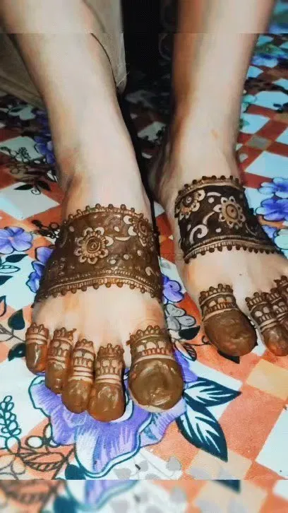 Back Hand Mehndi Design