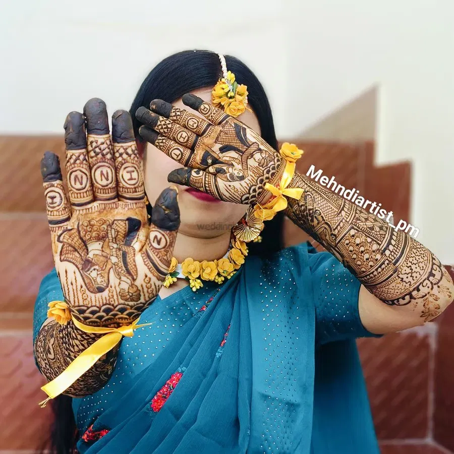 Front Hand Mehndi Design (2)