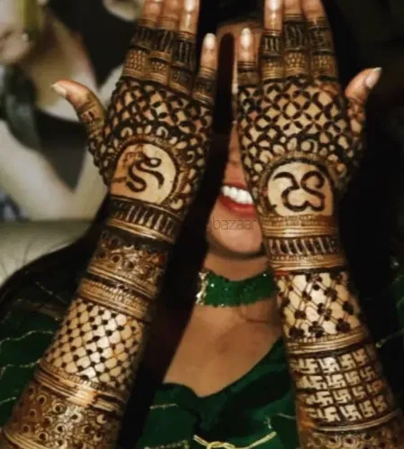 Mehndi Design with Figures (2)