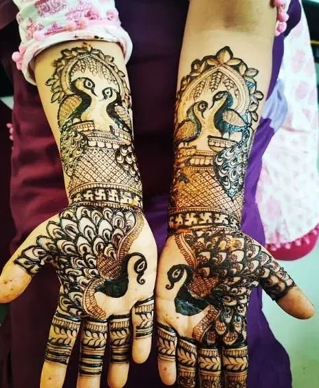 figure full hand mehndi design