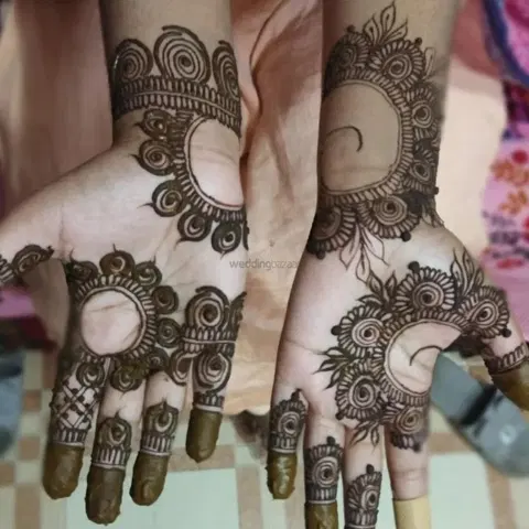 circle mehndi design