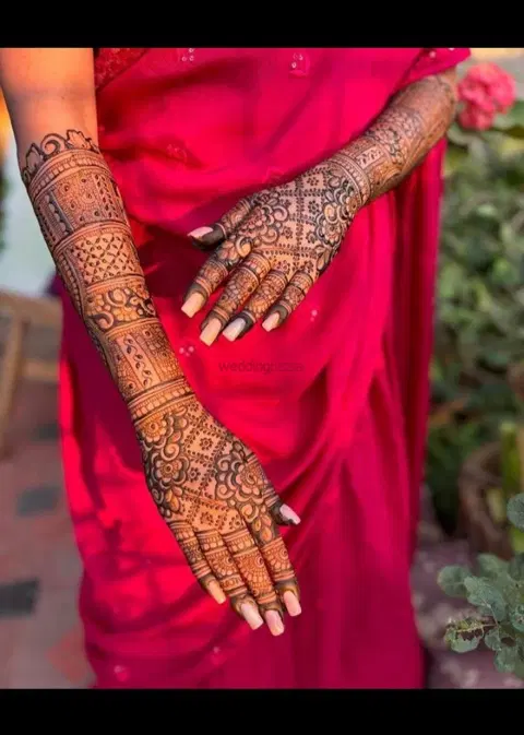 full hand mehndi design