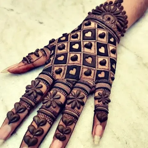 heart mehndi design