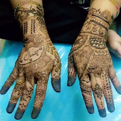 figure mehndi design