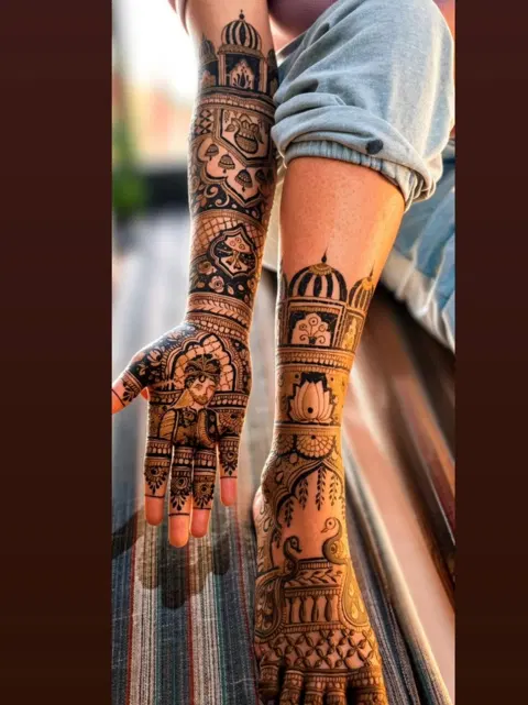 figure foot mehndi design