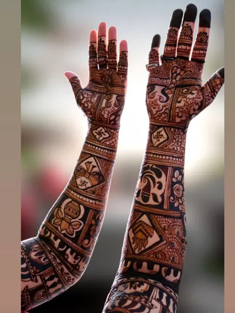 bridal figure full hand mehndi design