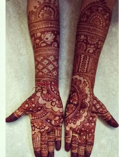 full hand mehndi design