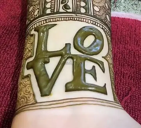 heart mehndi design