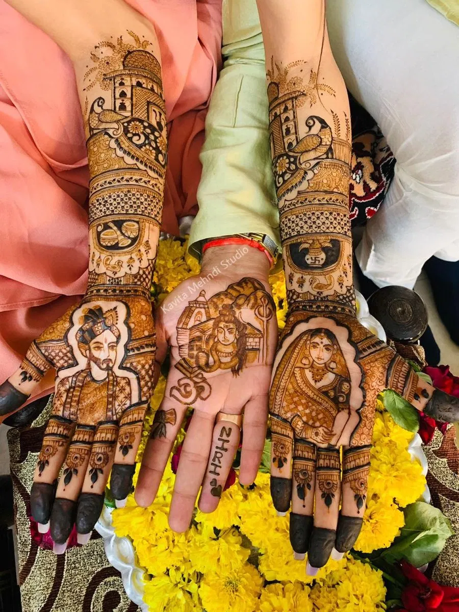 Mehndi Design with Figures