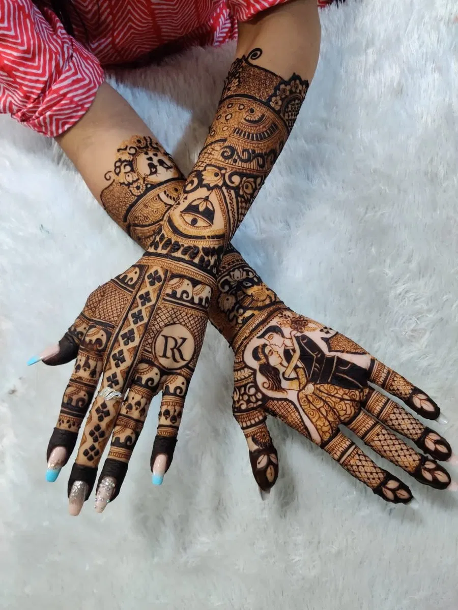 Mehndi Design with Figures (2)