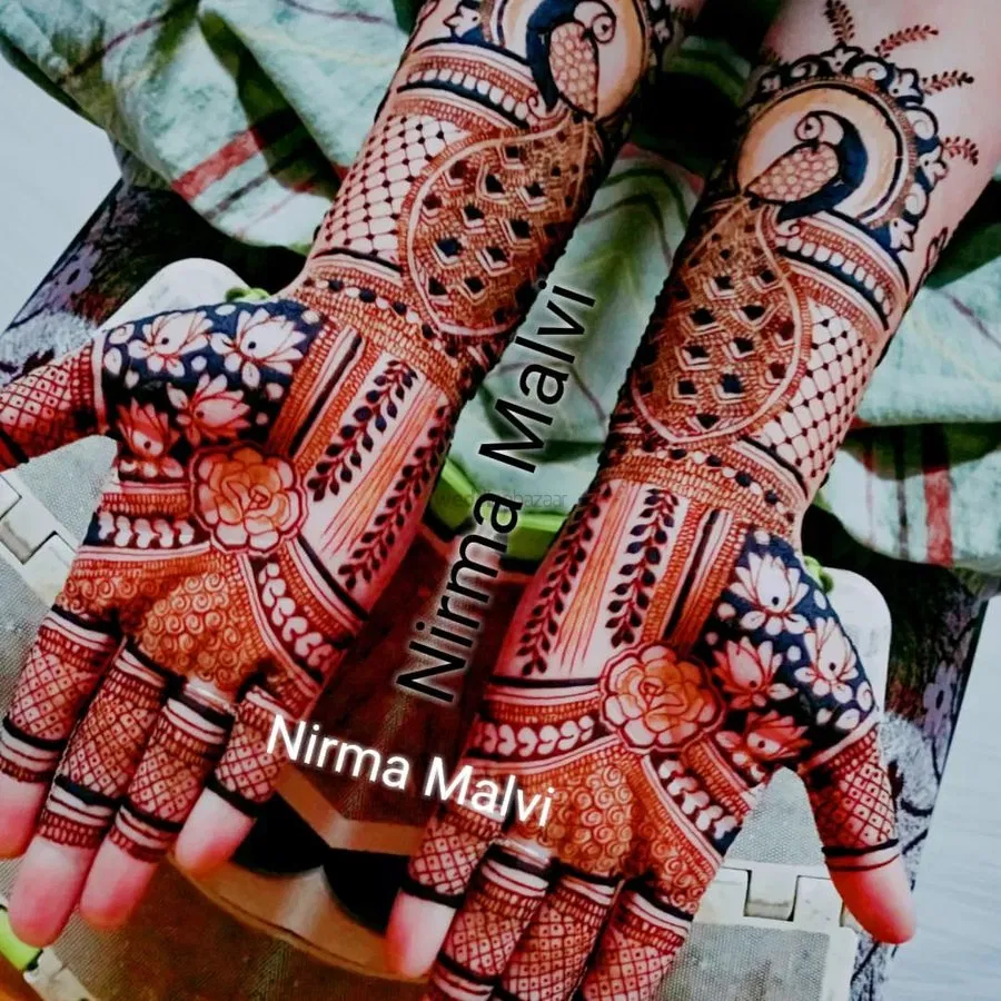 Mehndi Design with Figures and Peacock