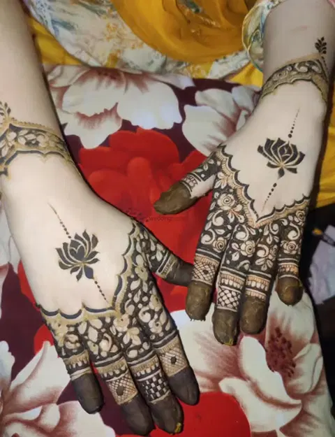 lotus mehndi design