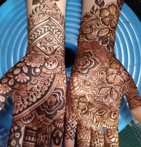 figure mehndi design