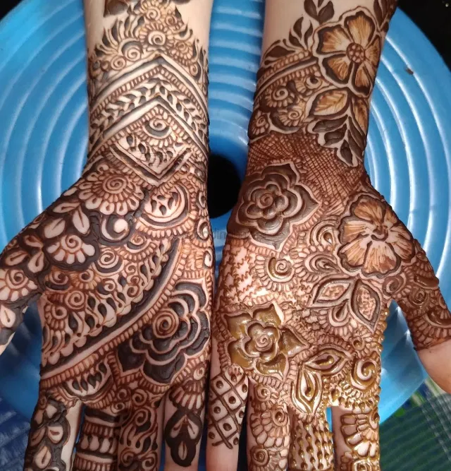 Mehndi Design with Figures (3)