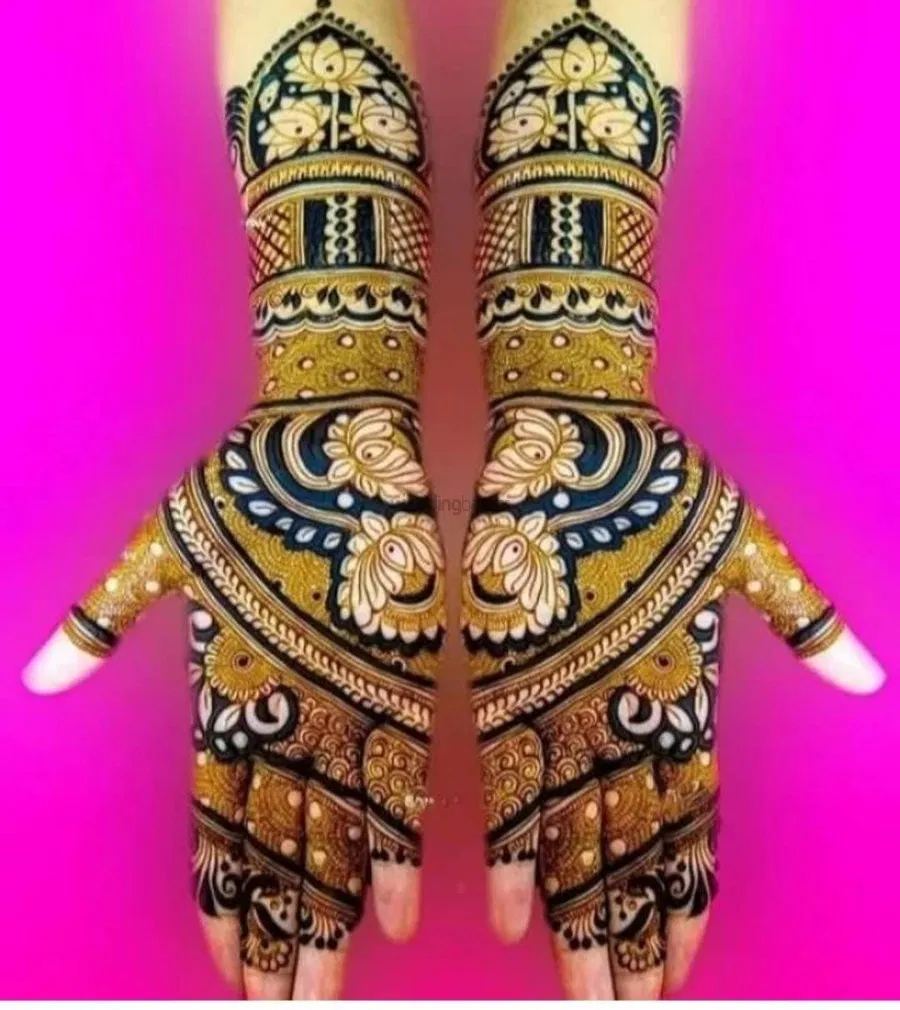 Mehndi Design with Figures (2)