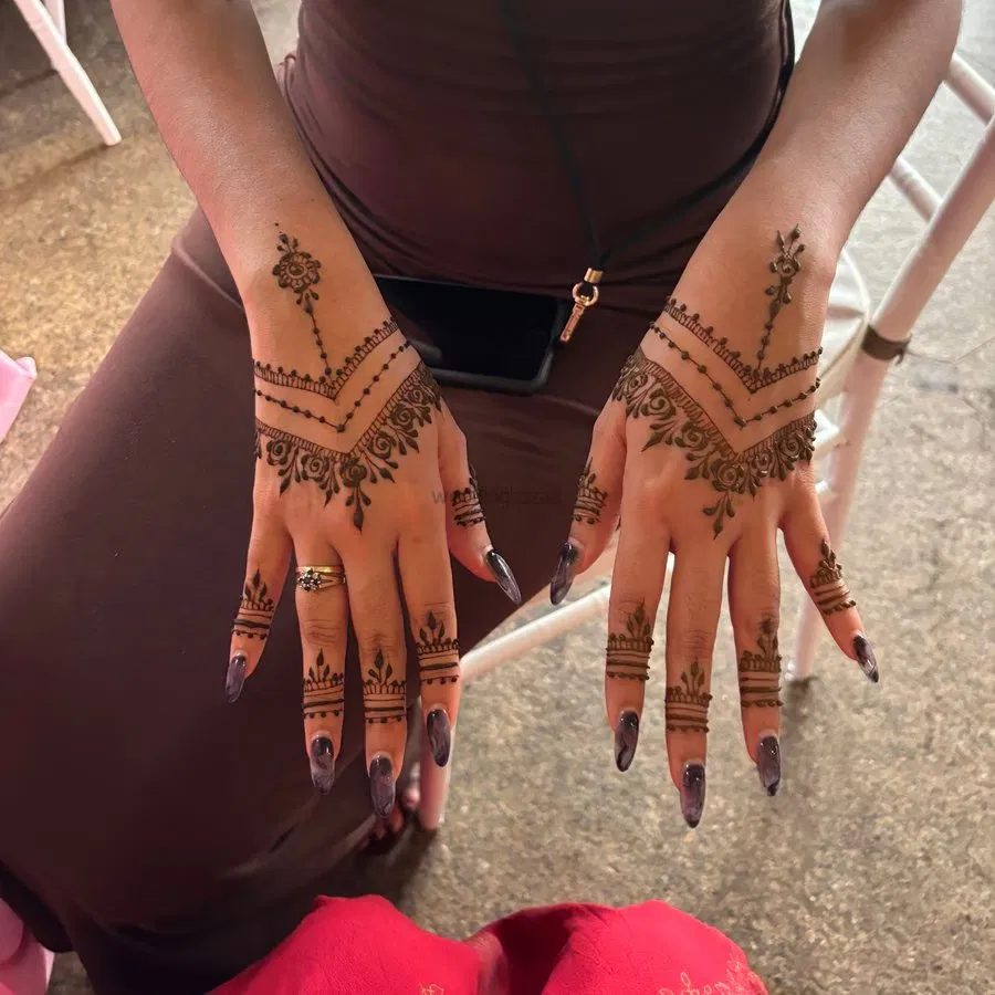 Simple Finger Mehndi Design (2)