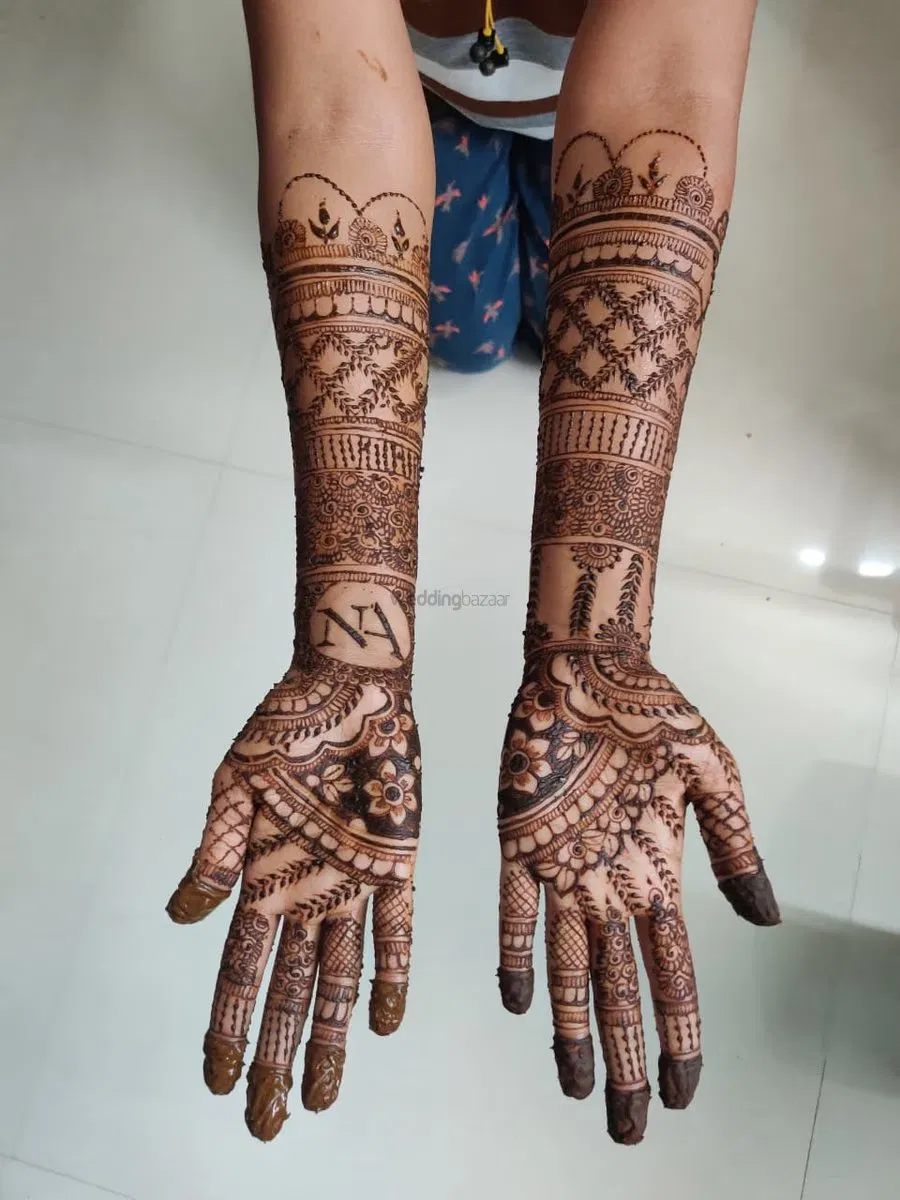 Full Hand Mehndi Design with Figures