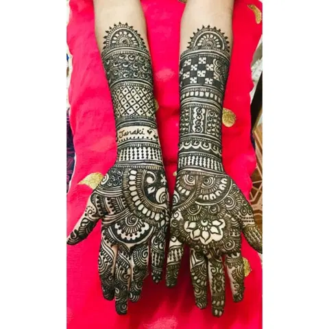 full hand mehndi design
