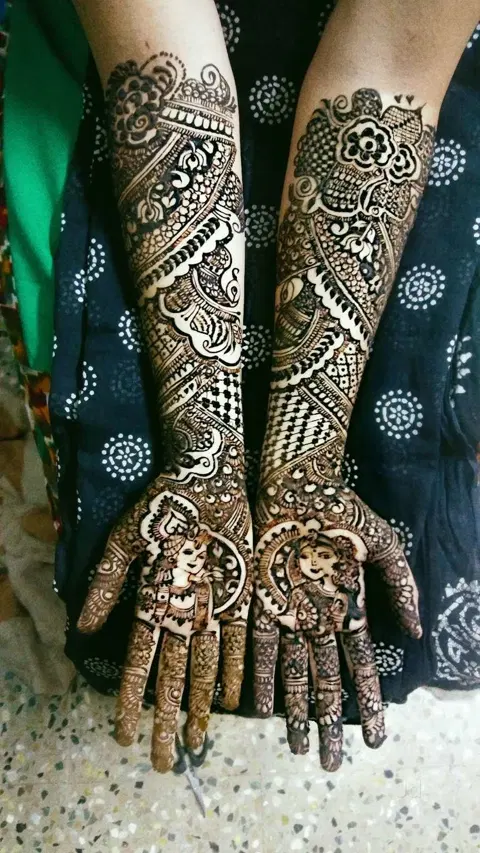 full hand mehndi design