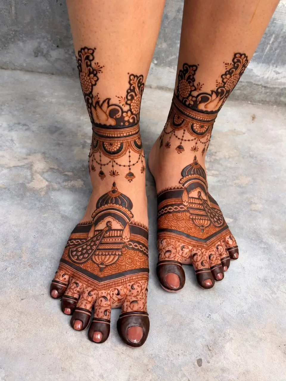 Arabic Bridal Foot Mehndi Design (2)