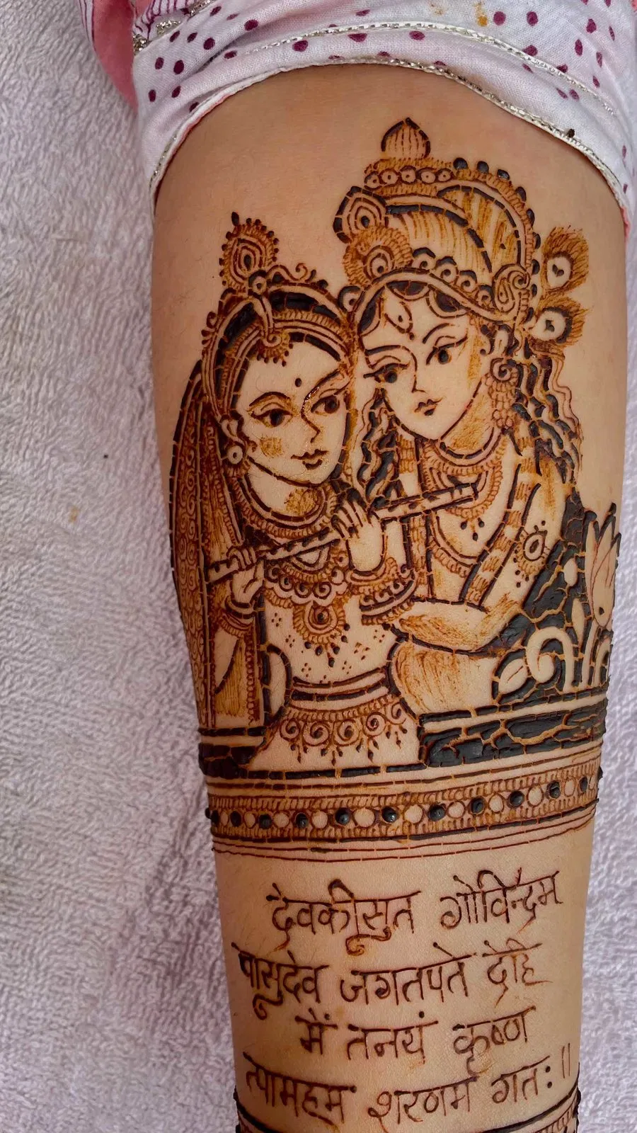 Full Hand Mehndi Design with Figures