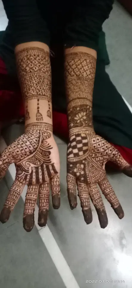 figure mehndi design