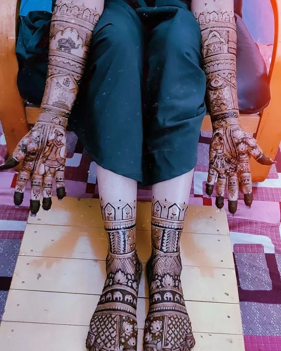 Full Hand Mehndi Design with Figures (2)