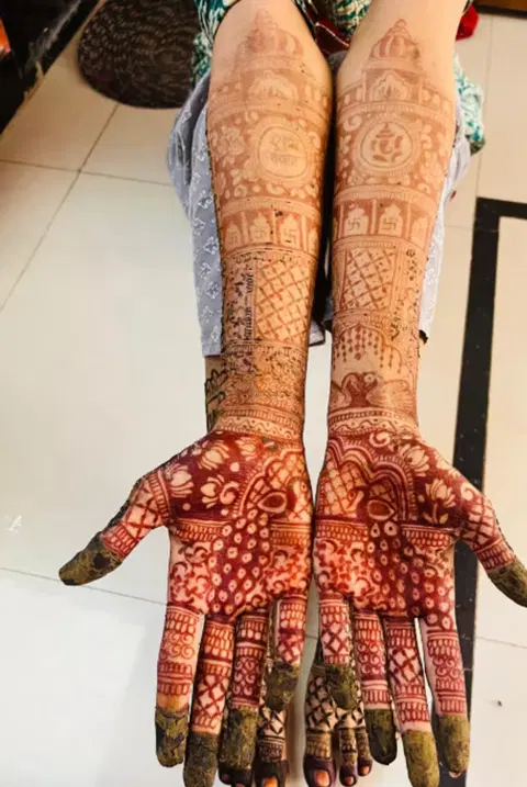 figure mehndi design