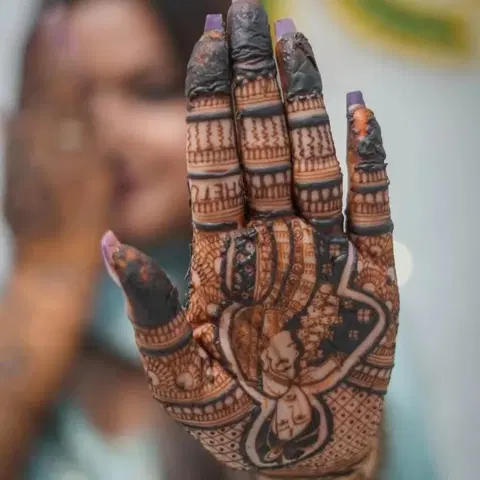 figure mehndi design