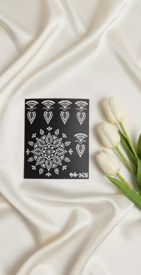 arabic simple lotus finger mehndi design