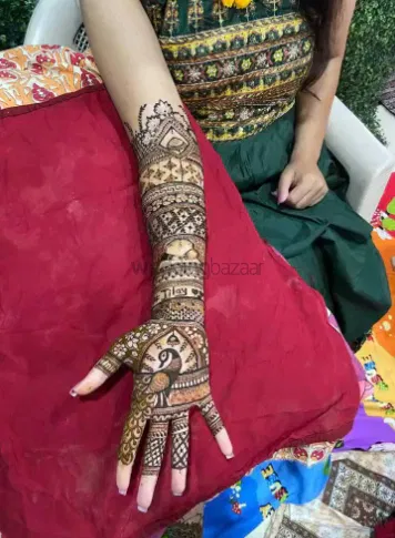 Full Hand Mehndi Design with Figures (3)