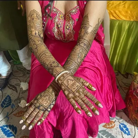 figure full hand mehndi design