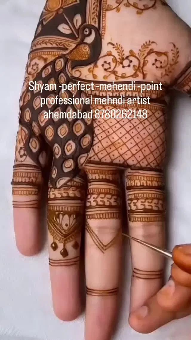 Mehndi Design with Figures and Hearts