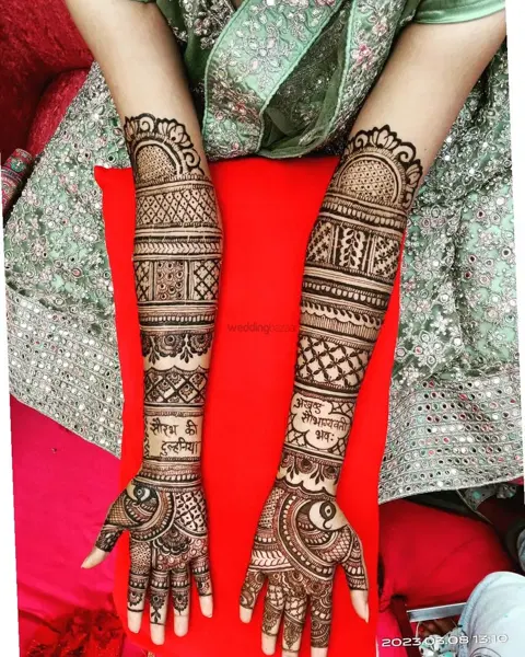 figure full hand mehndi design