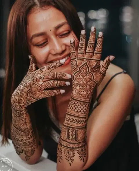full hand mehndi design
