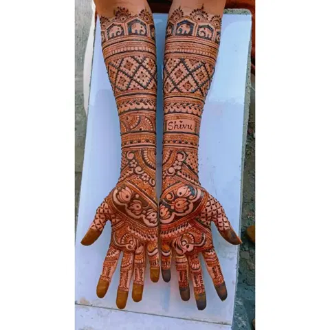 full hand mehndi design