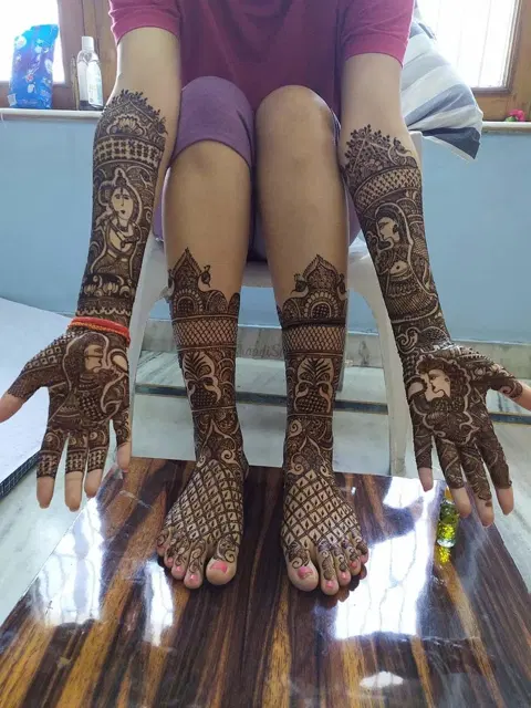 figure foot mehndi design