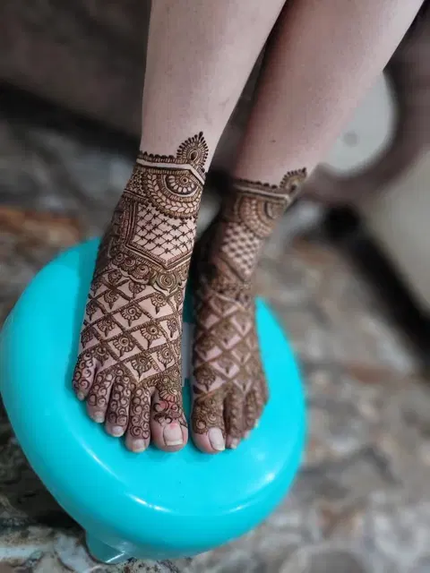 foot mehndi design