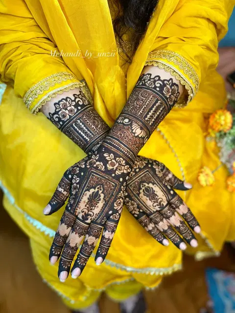 bridal pakistani circle back hand mehndi design