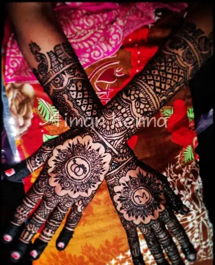 heart mehndi design