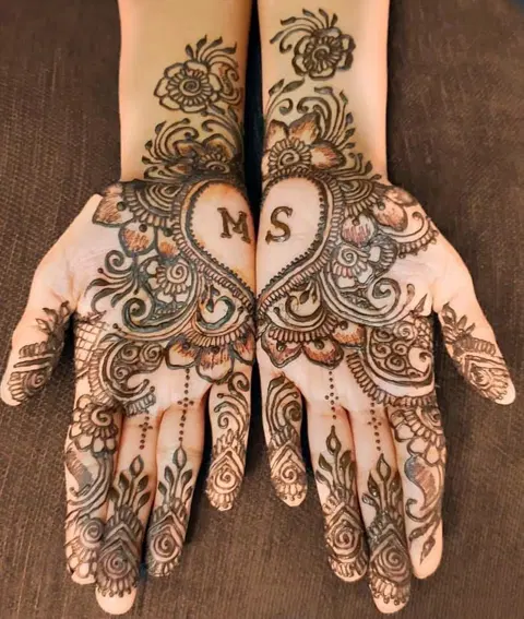 heart mehndi design